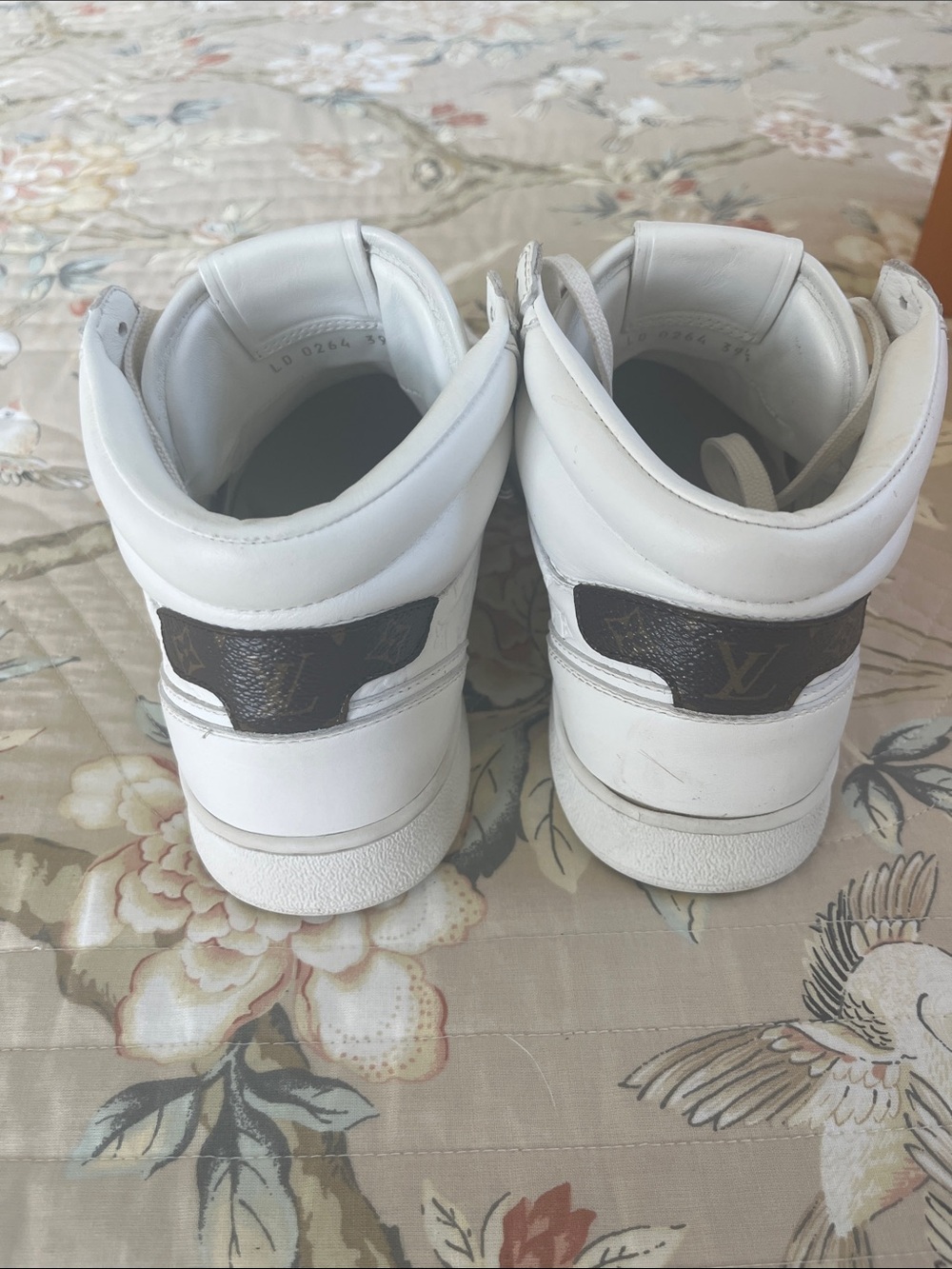 Louis Vuitton Stadium Mid Top Sneakers - Picture 6 of 17